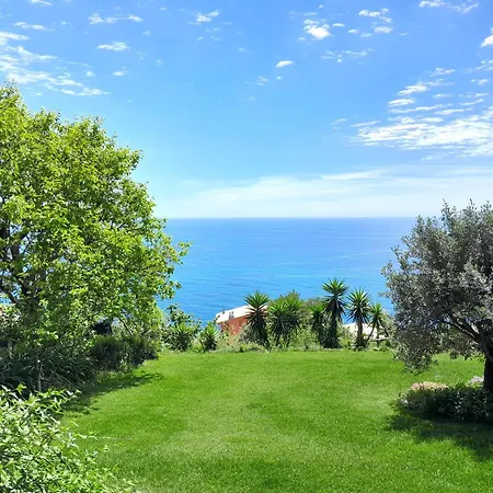 Attico Sul Mare By Smart-home Apartment